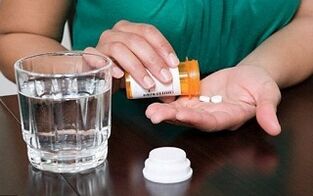 Treating psoriasis with medication
